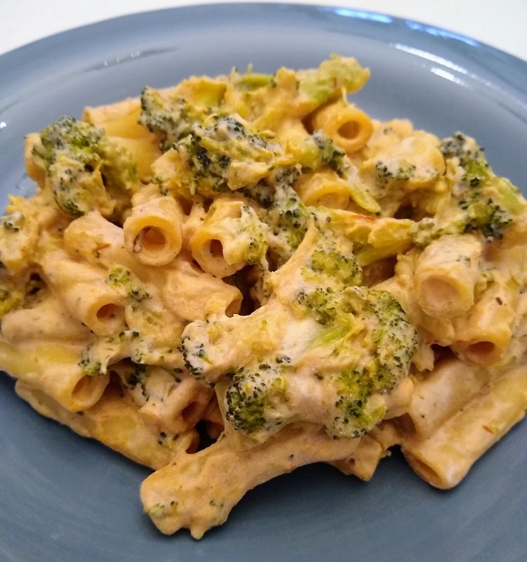 creamy rigatoni and broccoli