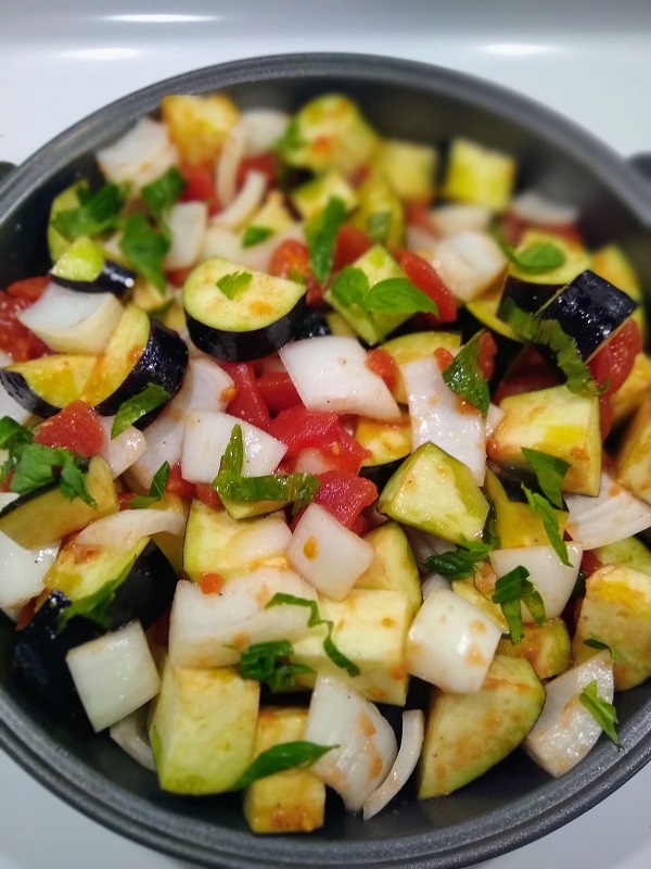 roasted-eggplant-with-tomatoes-and-onions_small_pan