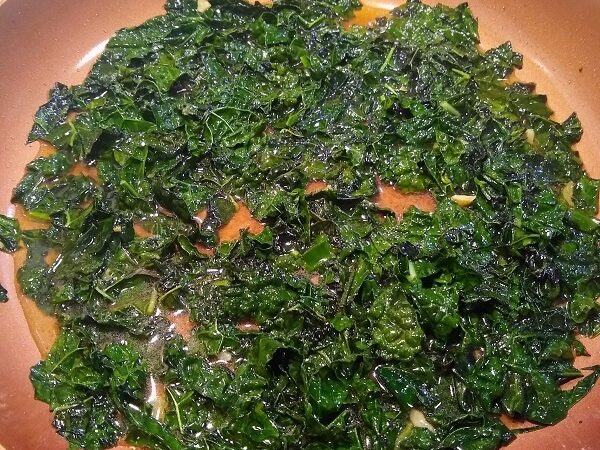 kale with garlic and oil