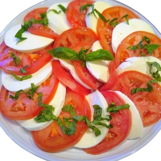 Caprese Salad small plate1 caprese salad | Caprese Salad Recipe: A Simple 15 Minute Recipe