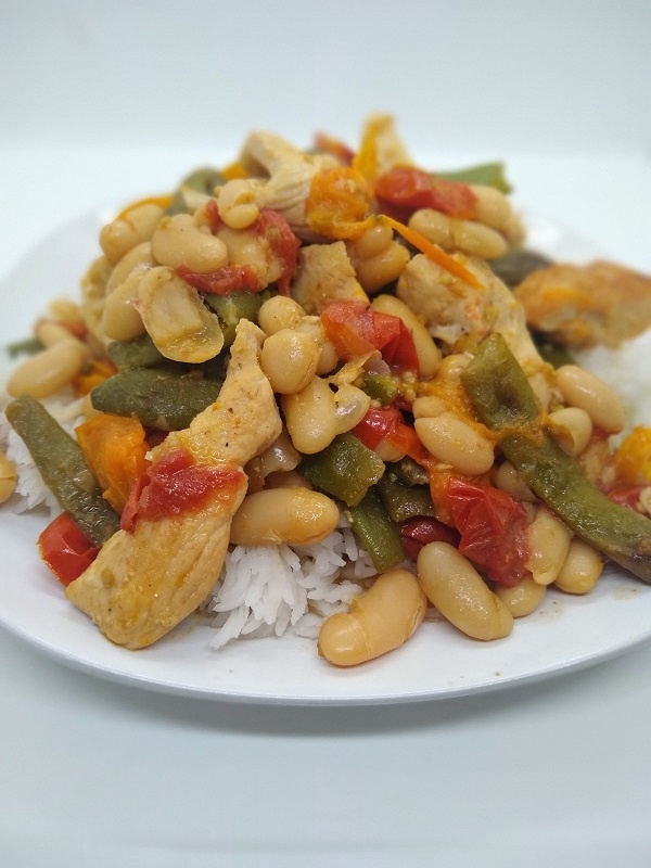 Chicken with Green Beans and Cannellini Beans