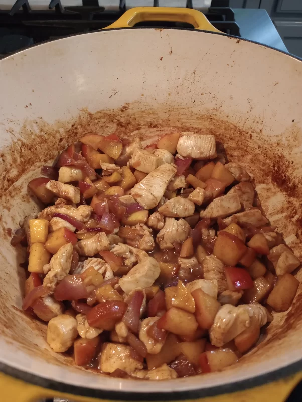 Apple Cinnamon Chicken Bites Recipe_pot