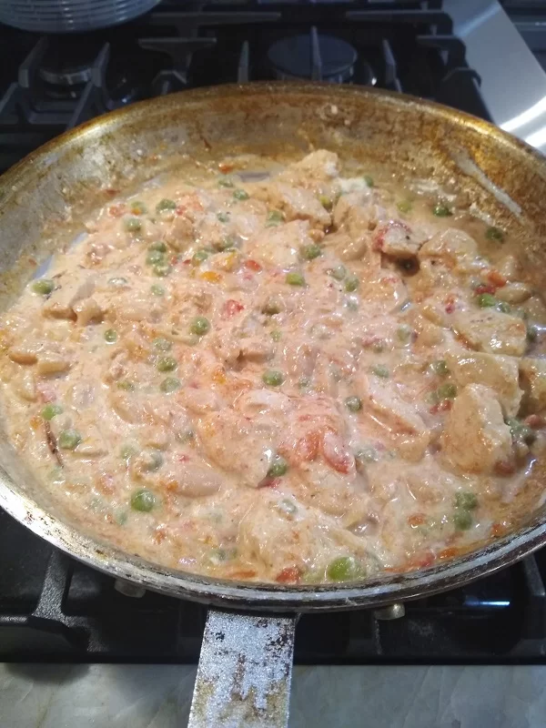 Chicken with Cannellini Beans and Peas: Finished Dish