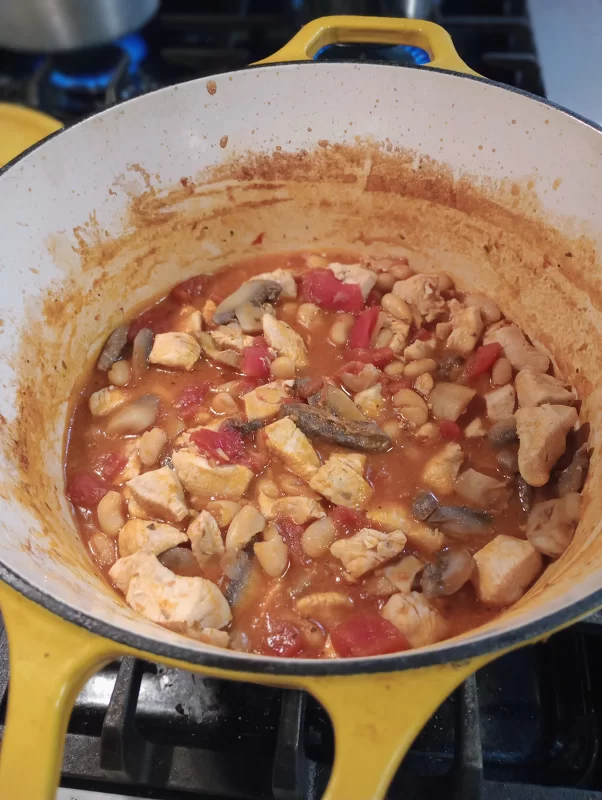 Chicken with mushrooms and beans finished dish