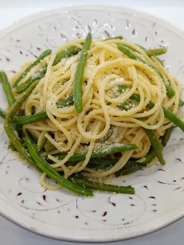 Pasta Aglio e Olio and Green Beans: Feature Image