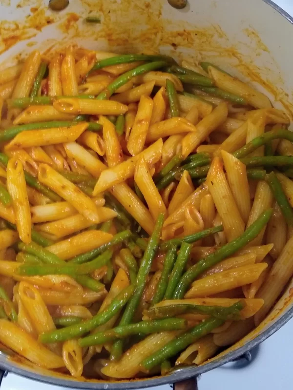 Pasta with Green Beans and Garlic: Add Pasta