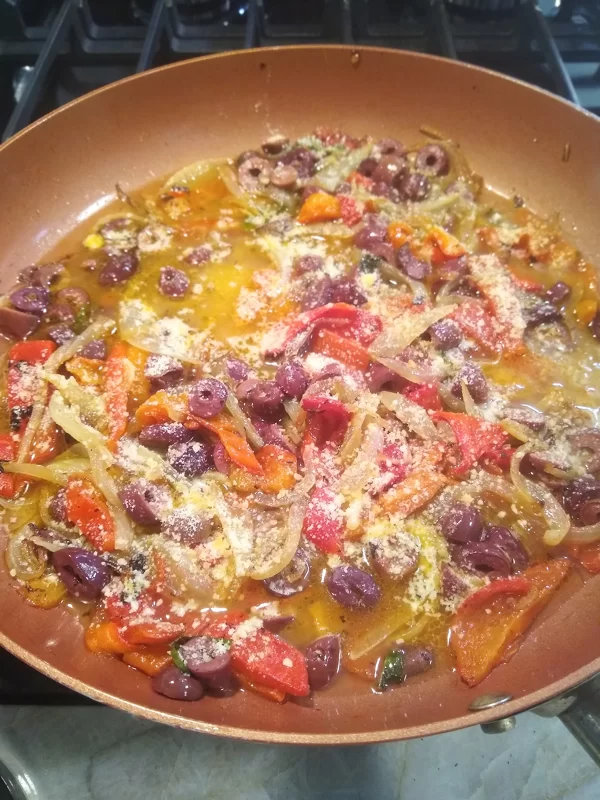 Pasta with Peppers and Olives: Add Broth and Cook