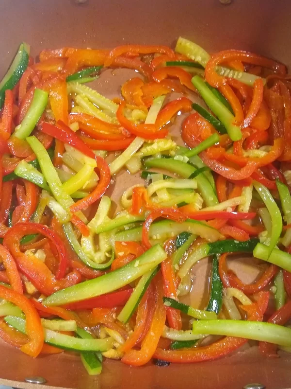 Pasta with Peppers and Zucchini: Sauté Vegetables