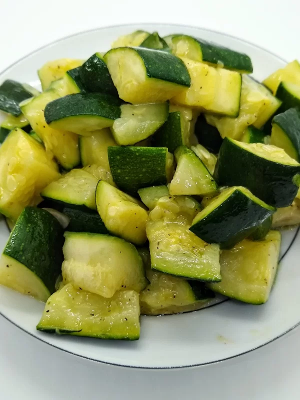 Sauteed Zucchini and Garlic Feature