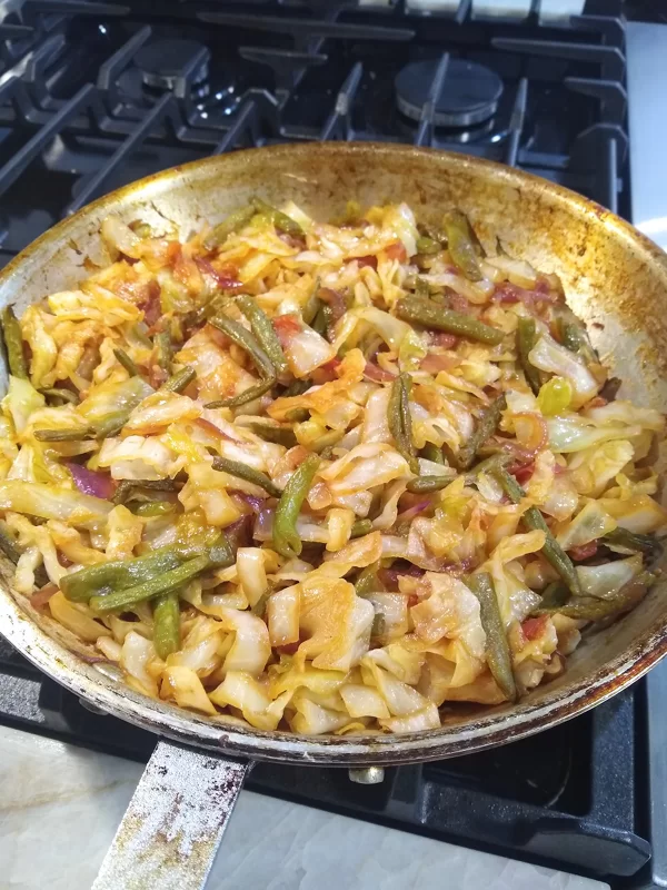 Stir Fry Cabbage with Green Beans: Finished Dish