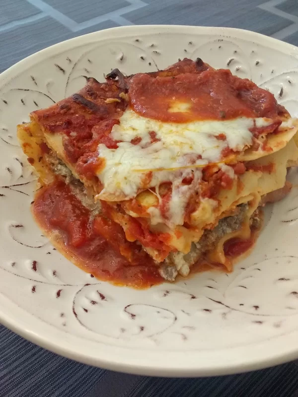 Three Cheese Lasagna With Ground Beef: Feature Image